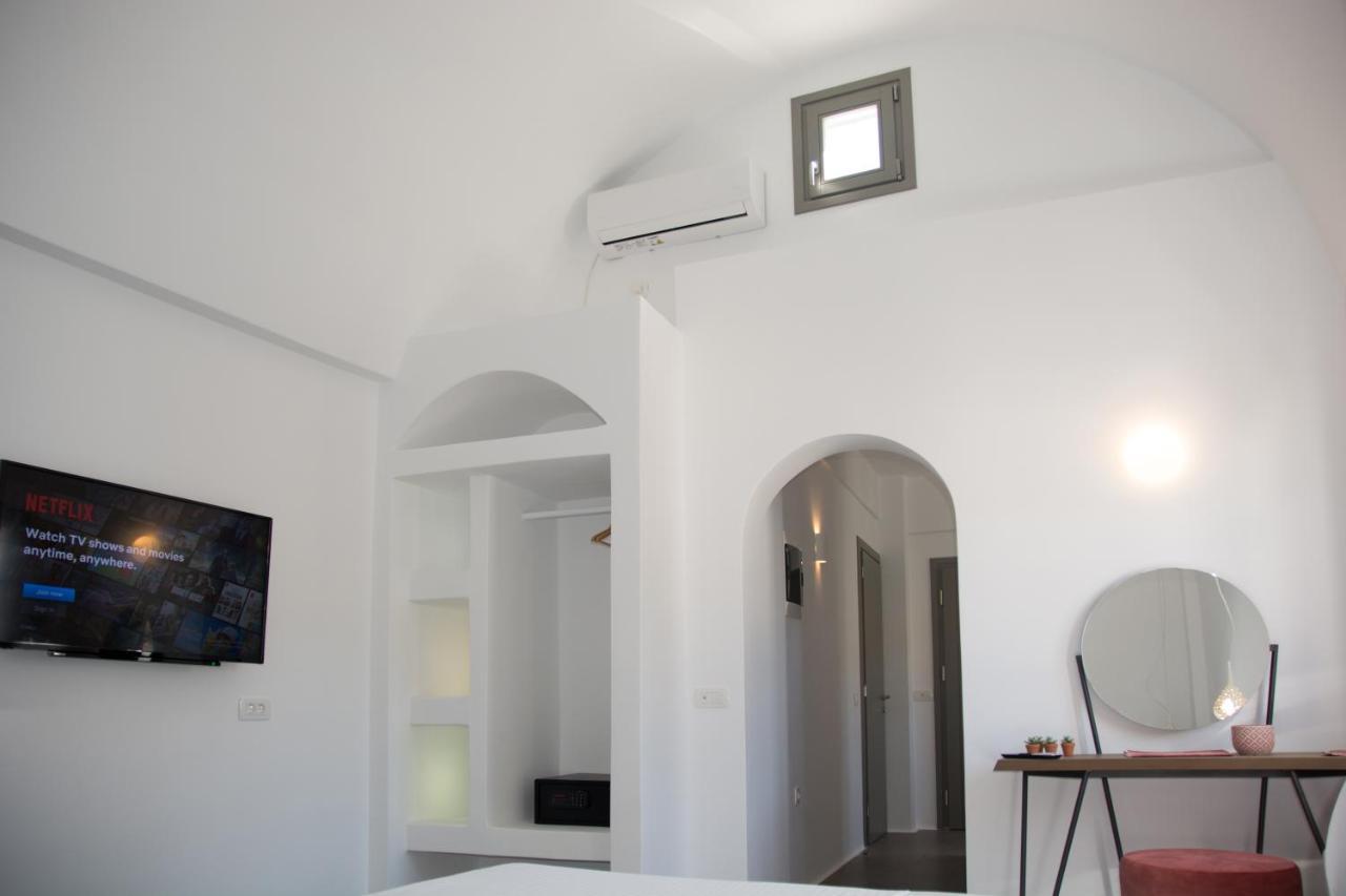 Amphitrite Suites Santorini Vothon Екстер'єр фото
