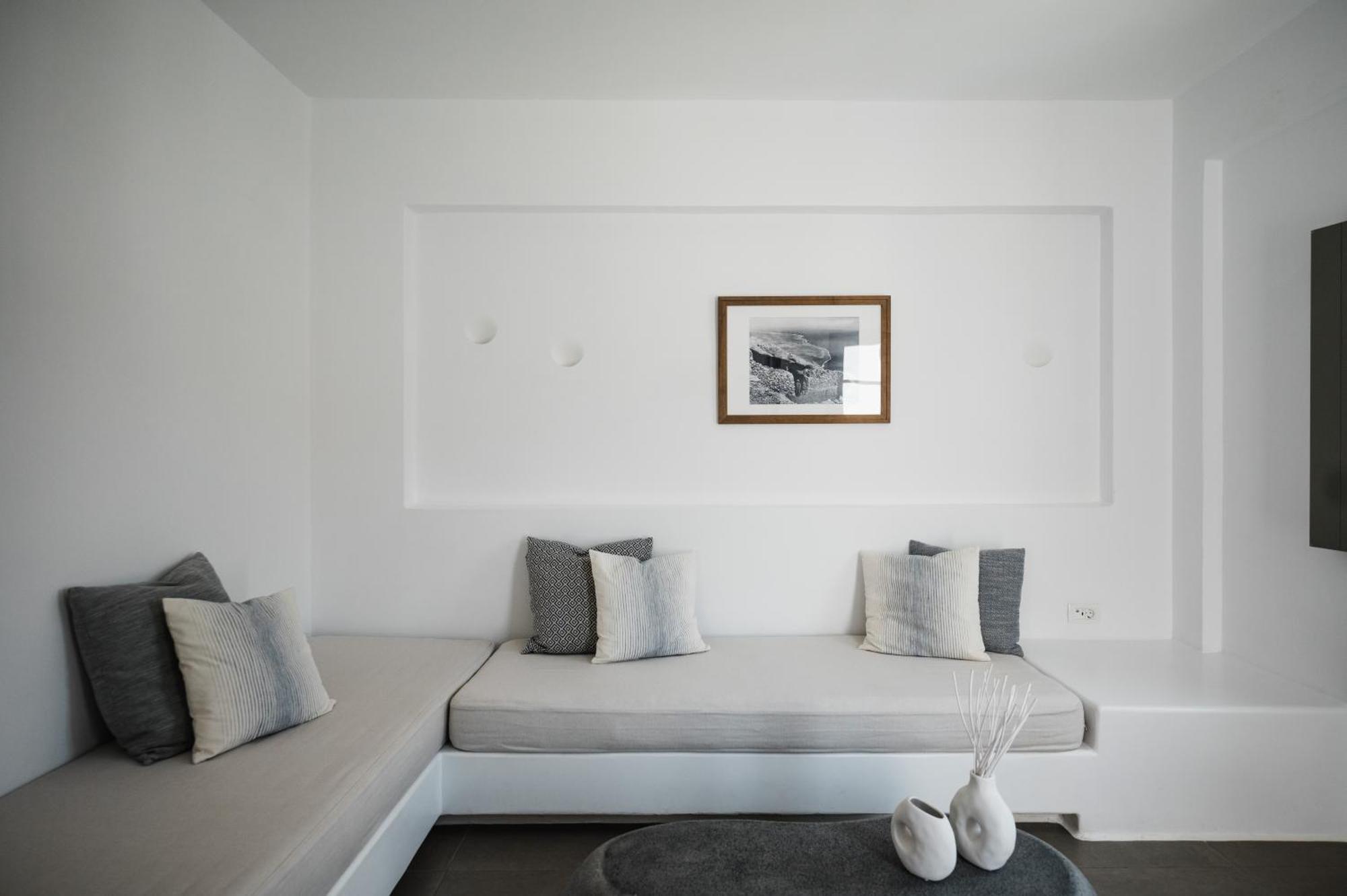 Amphitrite Suites Santorini Vothon Екстер'єр фото