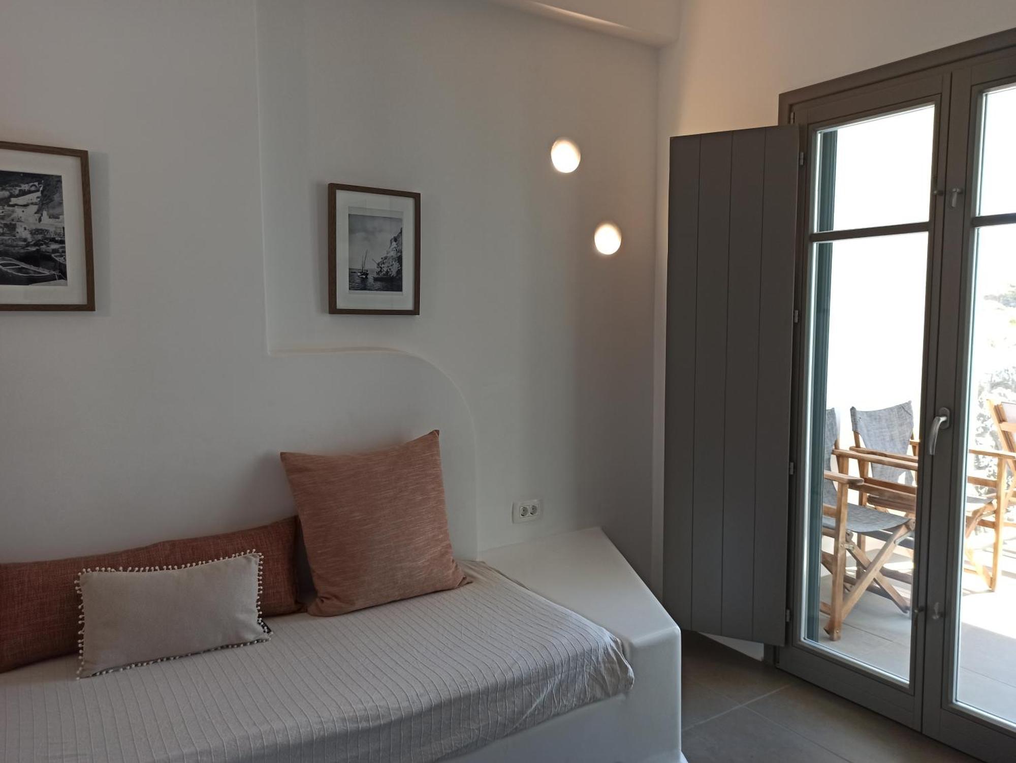 Amphitrite Suites Santorini Vothon Екстер'єр фото